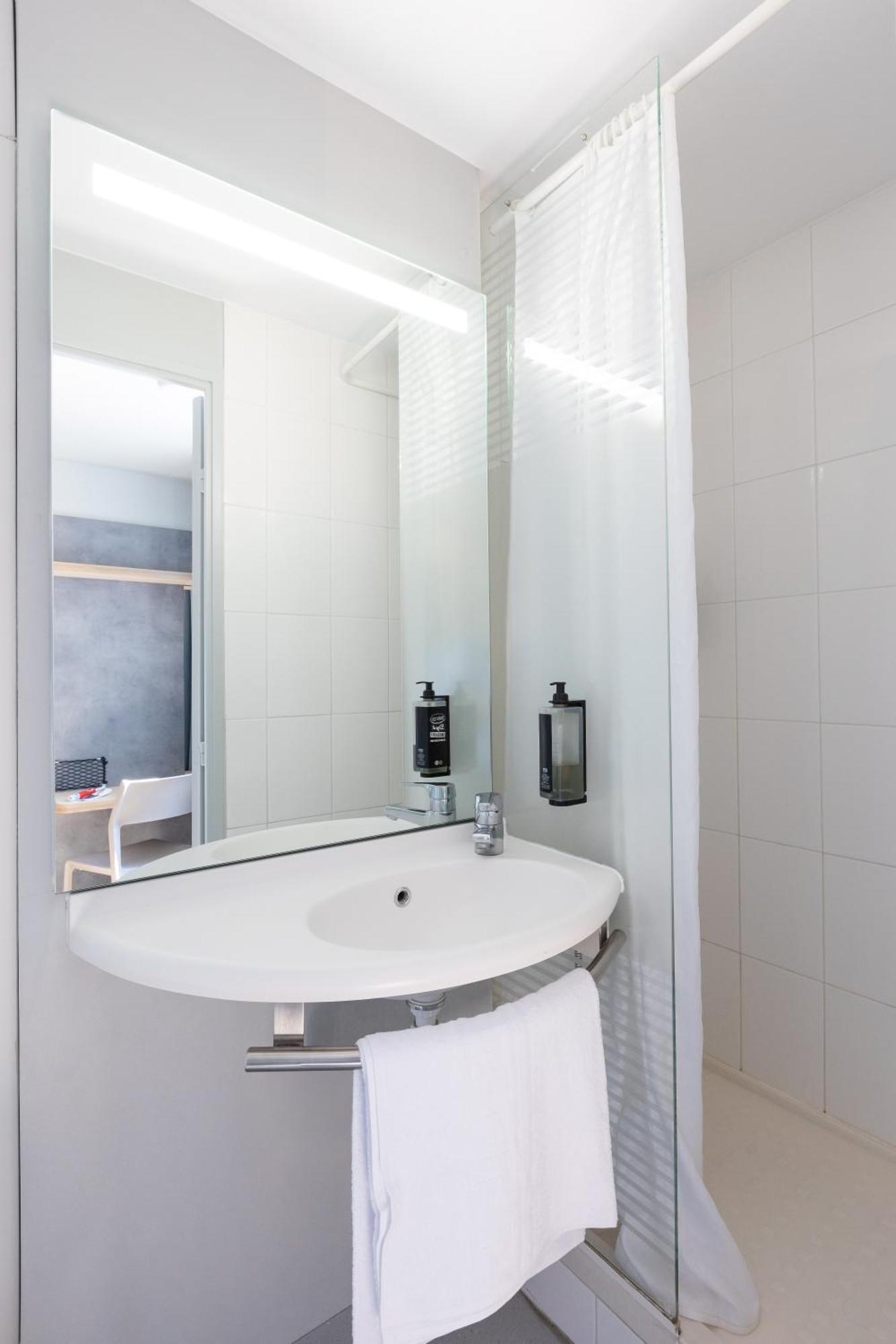 Ibis Budget Angouleme Centre Bagian luar foto