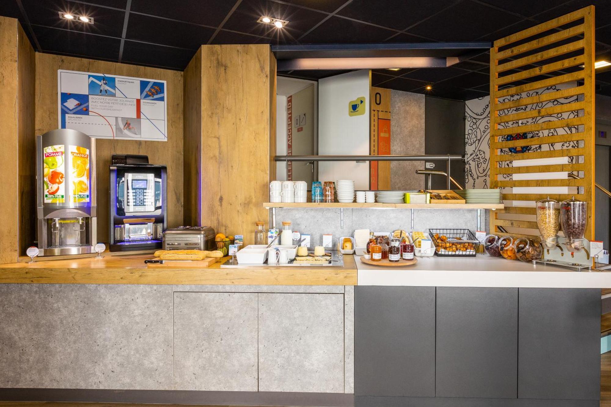Ibis Budget Angouleme Centre Bagian luar foto