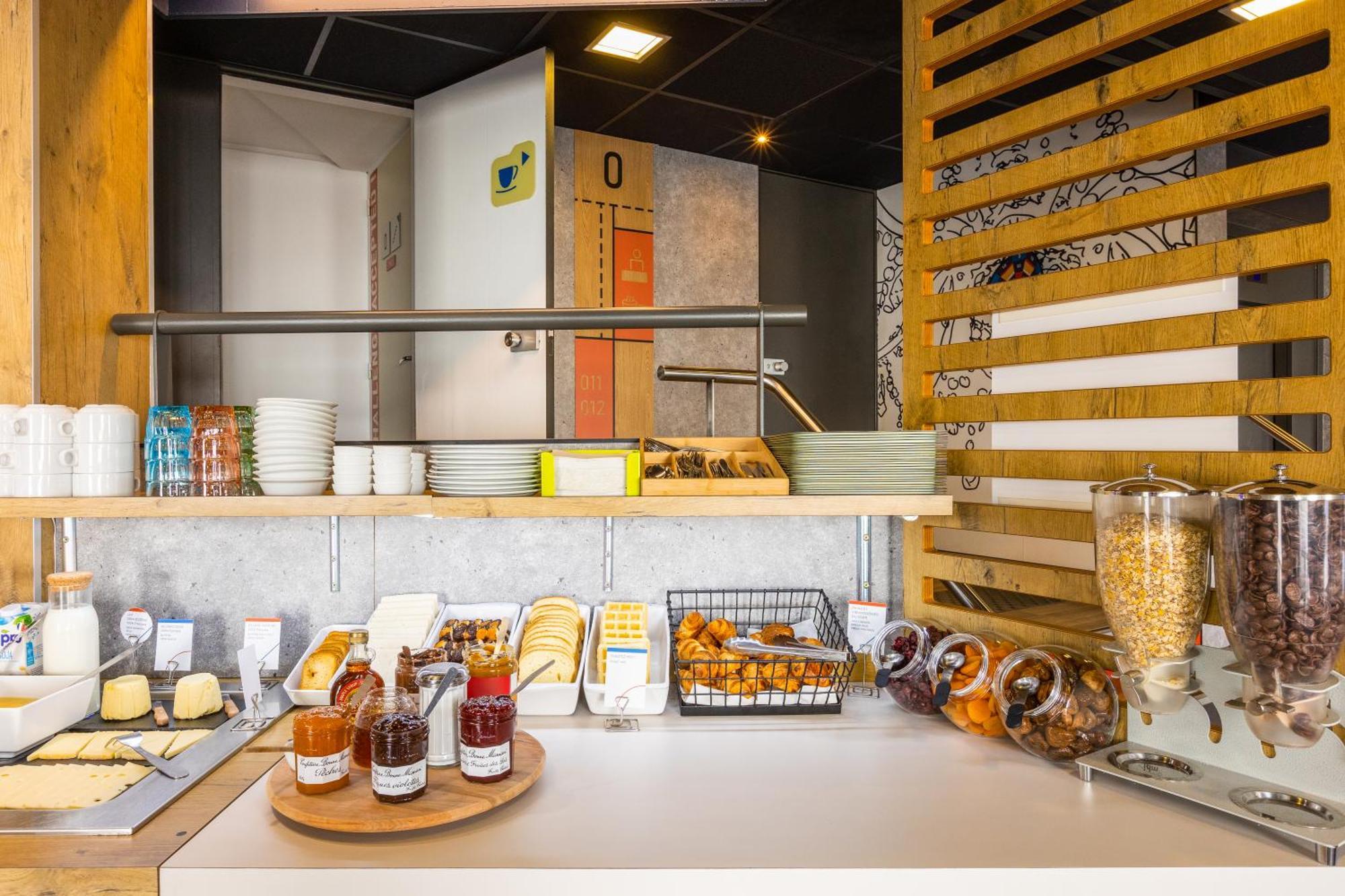 Ibis Budget Angouleme Centre Bagian luar foto