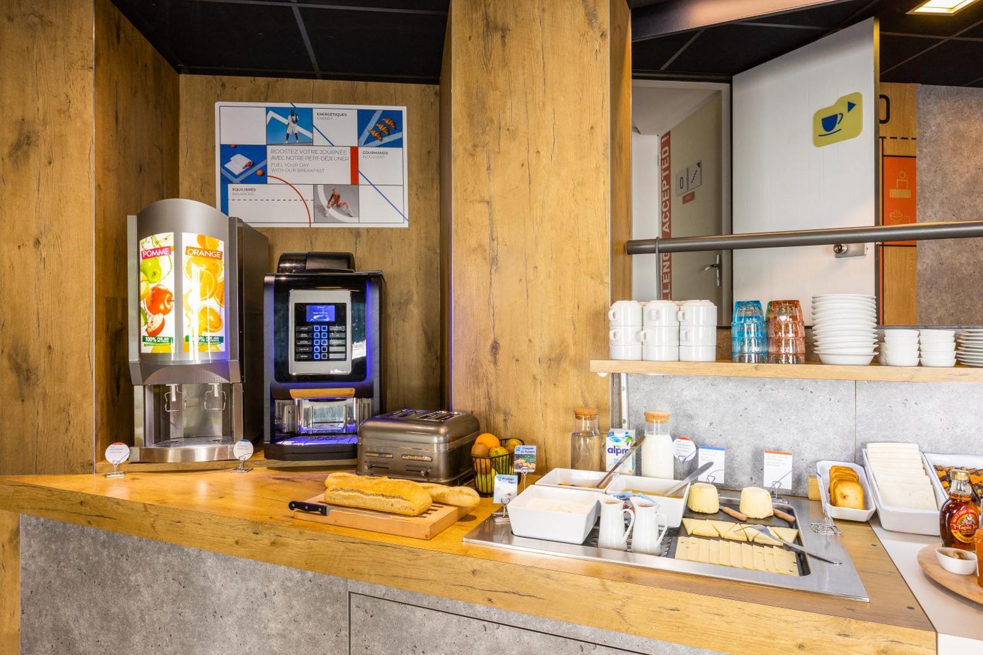 Ibis Budget Angouleme Centre Bagian luar foto